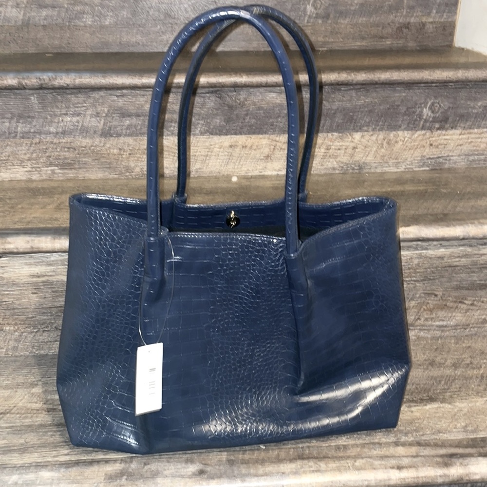 Navy Lulu Dharma navy crock, cinch tote